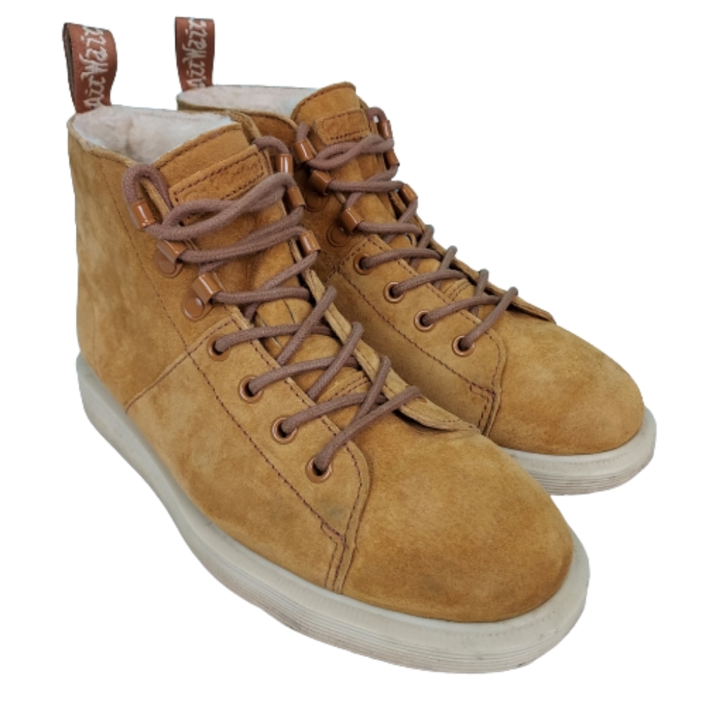 Dr. Martens Lesbootfl suede leather boots, air cushion insole, women's size7,tan